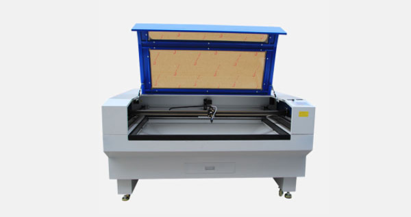 滌綸滾筒刷絨布激光切割工藝，細(xì)節(jié)處凸顯品質(zhì)