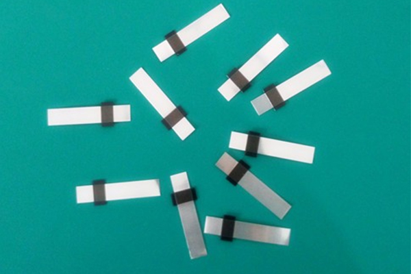 極片極耳切割機，電池生產新助力