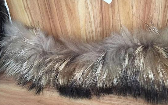 激光切割毛領(lǐng)，這個冬天要風(fēng)度也要溫度